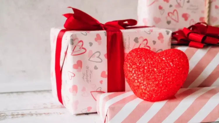 Simak Ide Kado untuk Pasangan di Hari Valentine